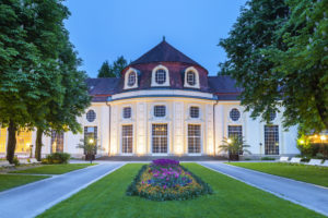 Konzertrotunde im Königlichen Kurgarten in Bad Reichenhall, Berchtesgadener Land, Oberbayern, Bayern, Süddeutschland, Deutschland, Europa Konzertrotunde im Königlichen Kurgarten in Bad Reichenhall, Berchtesgadener Land, Oberbayern, Bayern, Süddeutschland, Deutschland, Europa